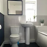 Appartement Spacious In Woodhouse Sleeps 10 Guests! Leeds (West Yorkshire)
