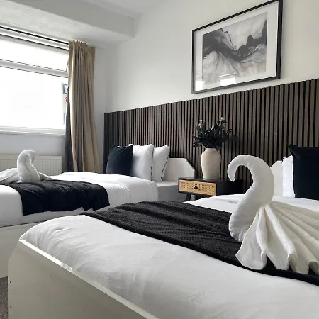 Spacious In Woodhouse Sleeps 10 Guests! Leeds (West Yorkshire)