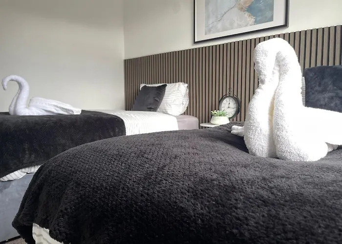 Apartamento Spacious In Woodhouse Sleeps 9 Guests! *