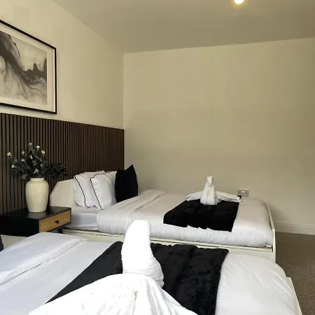 Spacious In Woodhouse Sleeps 10 Guests! Appartement Leeds (West Yorkshire)